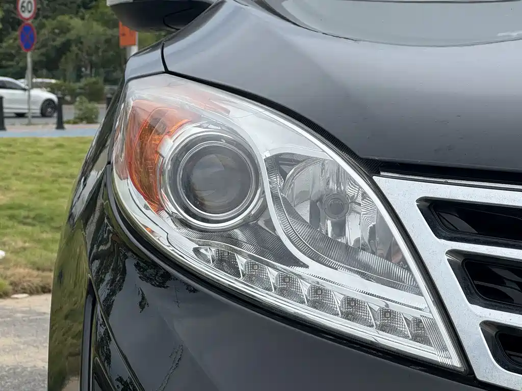GAC Trumpchi GAC Trumpchi GS5 2013 1.8T Automatic 2WD Elite Edition 2014 - thumbnail 9