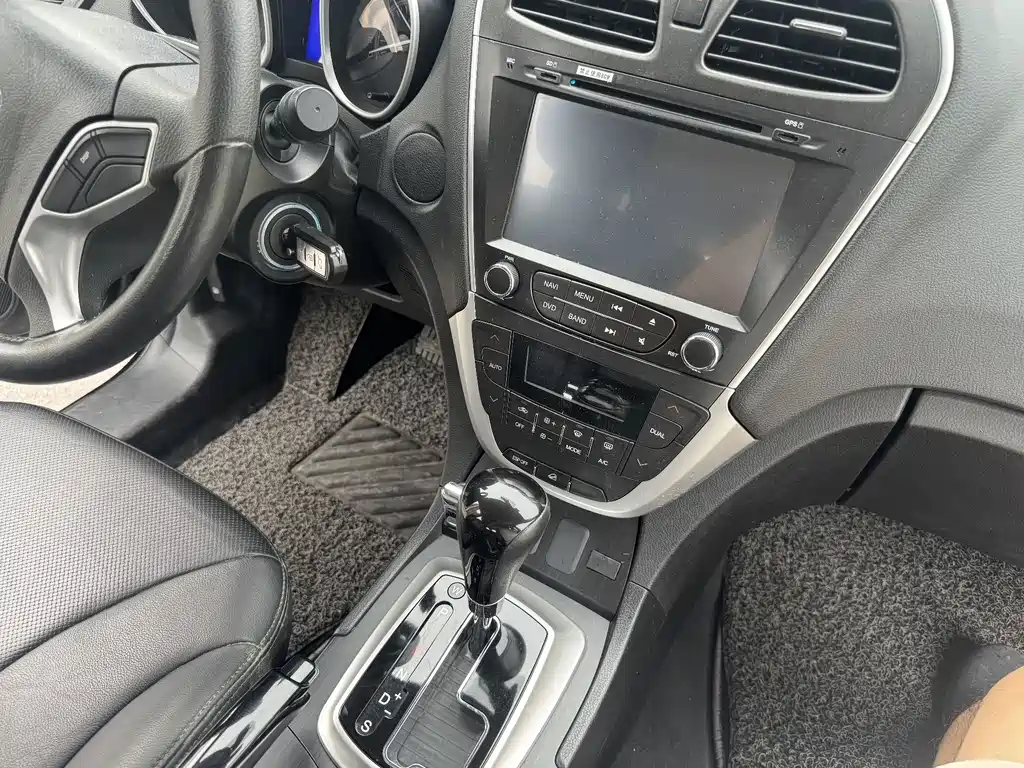 GAC Trumpchi GAC Trumpchi GS5 2013 1.8T Automatic 2WD Elite Edition 2014 - thumbnail 28