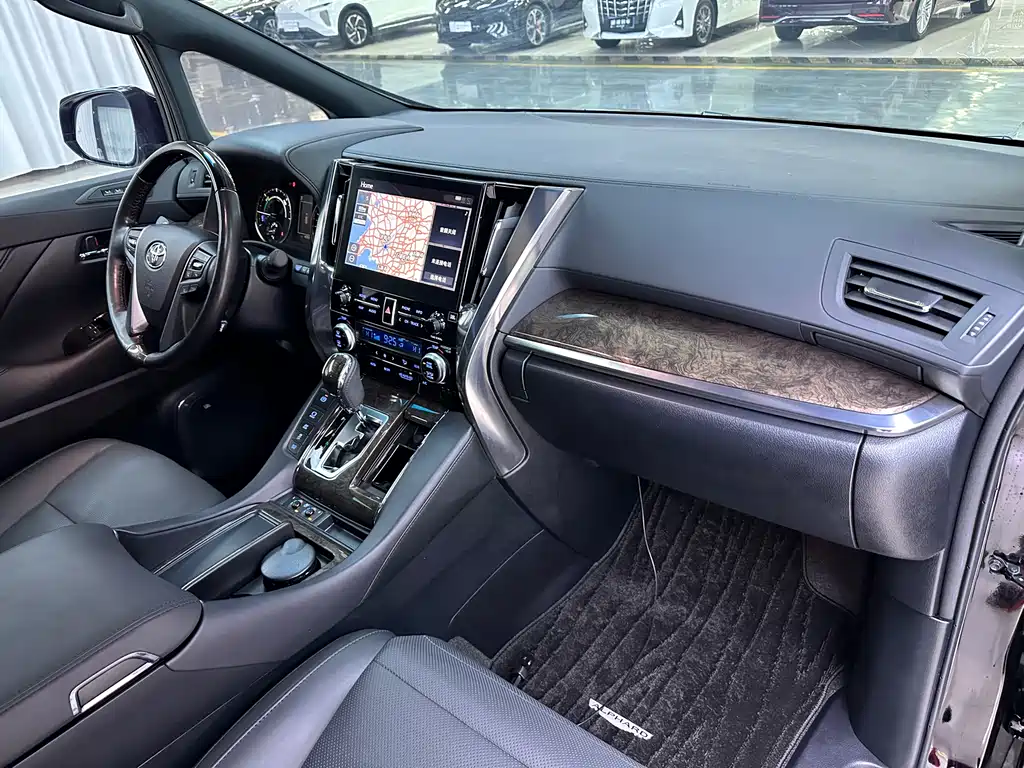 Toyota Alphard 2021 Model Hybrid 2.5L Executive Version 2021 - thumbnail 6