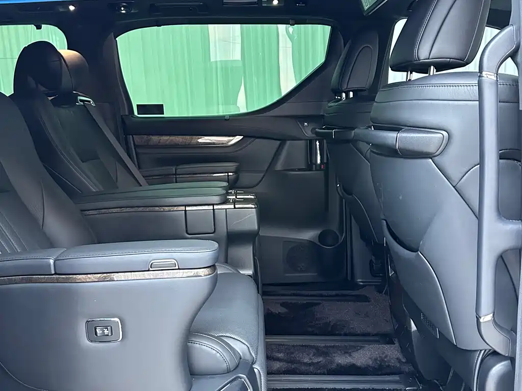 Toyota Alphard 2021 Model Hybrid 2.5L Executive Version 2021 - thumbnail 9