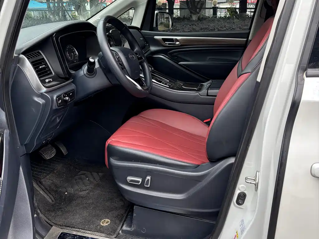 GAC Trumpchi GAC Trumpchi M8 2021 Edition Leader Series 390T Luxury Version 2021 - thumbnail 4