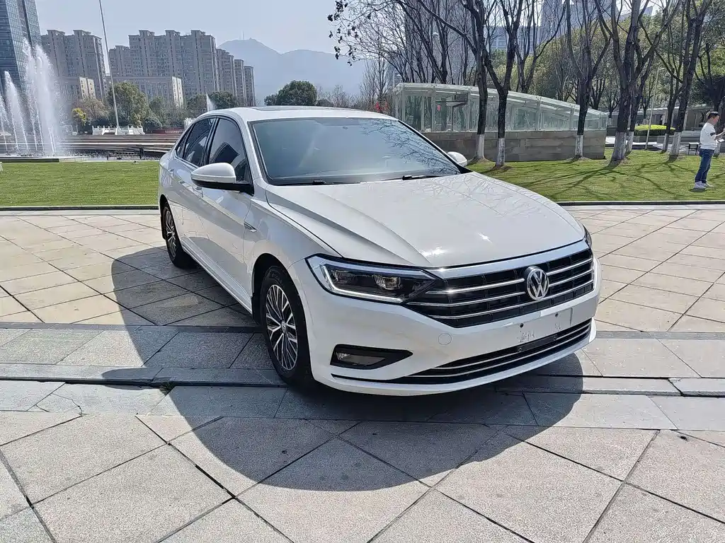 Volkswagen Volkswagen Sagitar 2020 200TSI Manual Comfort Model国VI 2020 - thumbnail 3