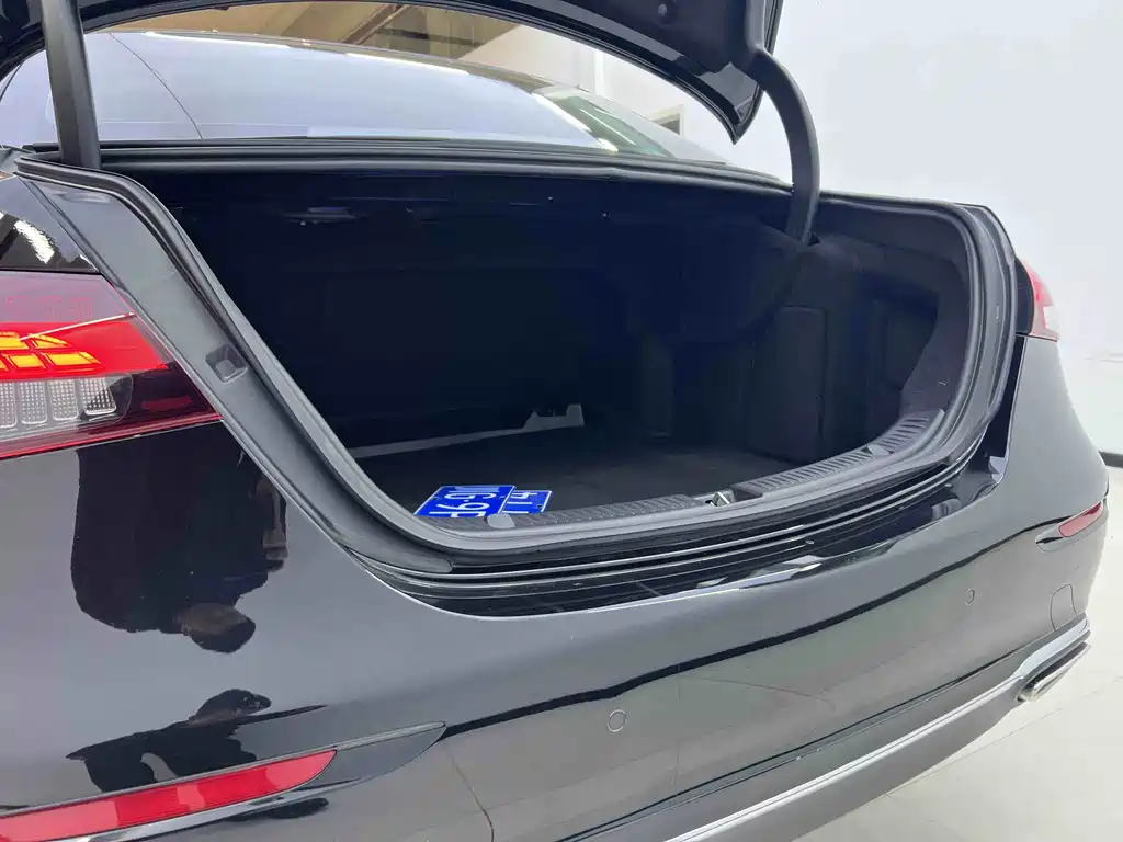 Mercedes-Benz Mercedes-Benz E-Class 2023 E 300 L Luxury Model 2023 - thumbnail 8