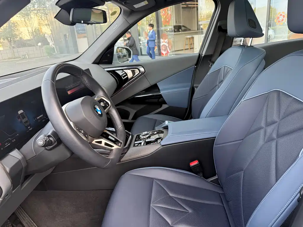 BMW BMW X3 2025 xDrive30L Premium M Sport Package 2025 - thumbnail 6