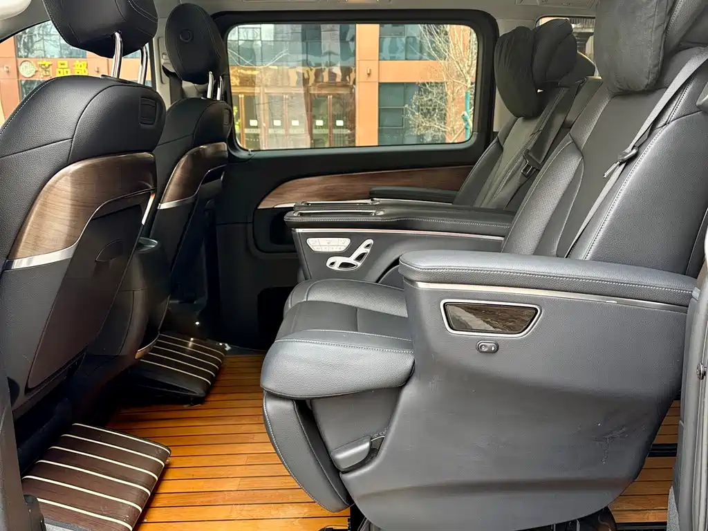 Mercedes-Benz Mercedes-Benz V-Class 2020 V 260 L Long Wheelbase Luxury Edition 2020 - thumbnail 8