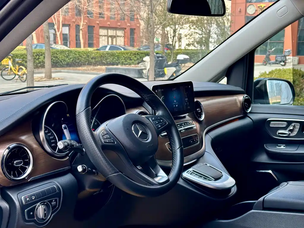 Mercedes-Benz Mercedes-Benz V-Class 2020 V 260 L Long Wheelbase Luxury Edition 2020 - thumbnail 9