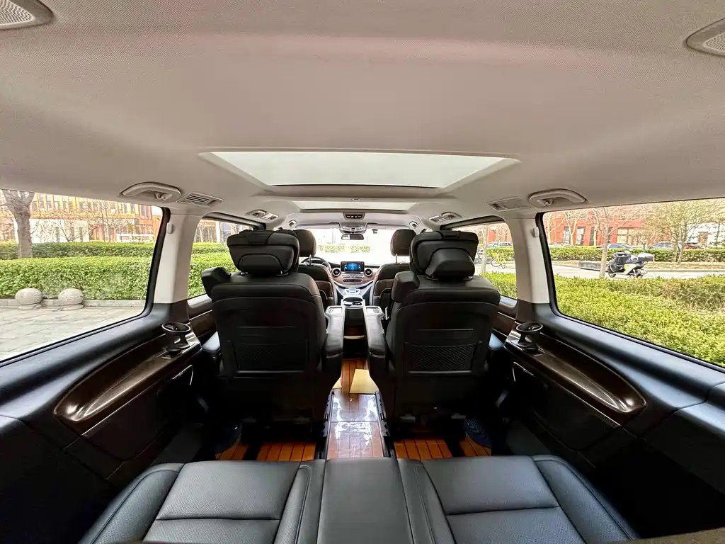 Mercedes-Benz Mercedes-Benz V-Class 2020 V 260 L Long Wheelbase Luxury Edition 2020 - thumbnail 11
