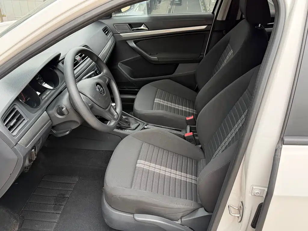 Volkswagen Volkswagen Lavida 2021 1.5L Automatic Fashion Edition 2021 - thumbnail 7