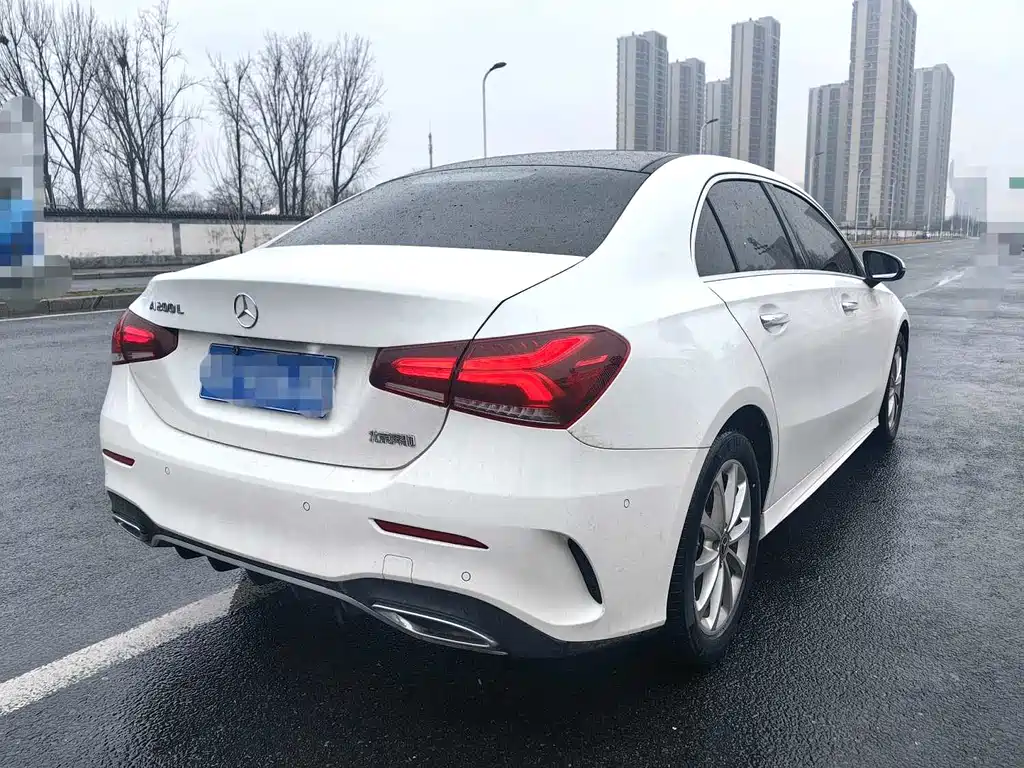 Mercedes-Benz Mercedes-Benz A-Class 2022 A 200 L Sport Sedan Fashion Edition 2022 - thumbnail 5