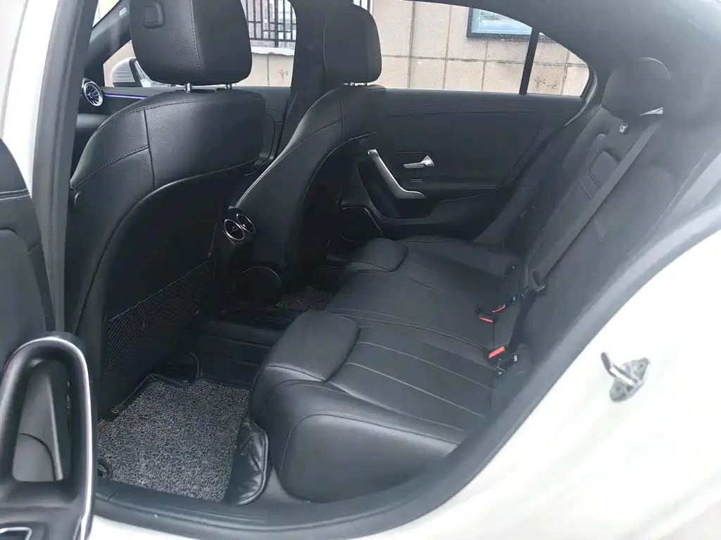 Mercedes-Benz Mercedes-Benz A-Class 2022 A 200 L Sport Sedan Fashion Edition 2022 - thumbnail 9