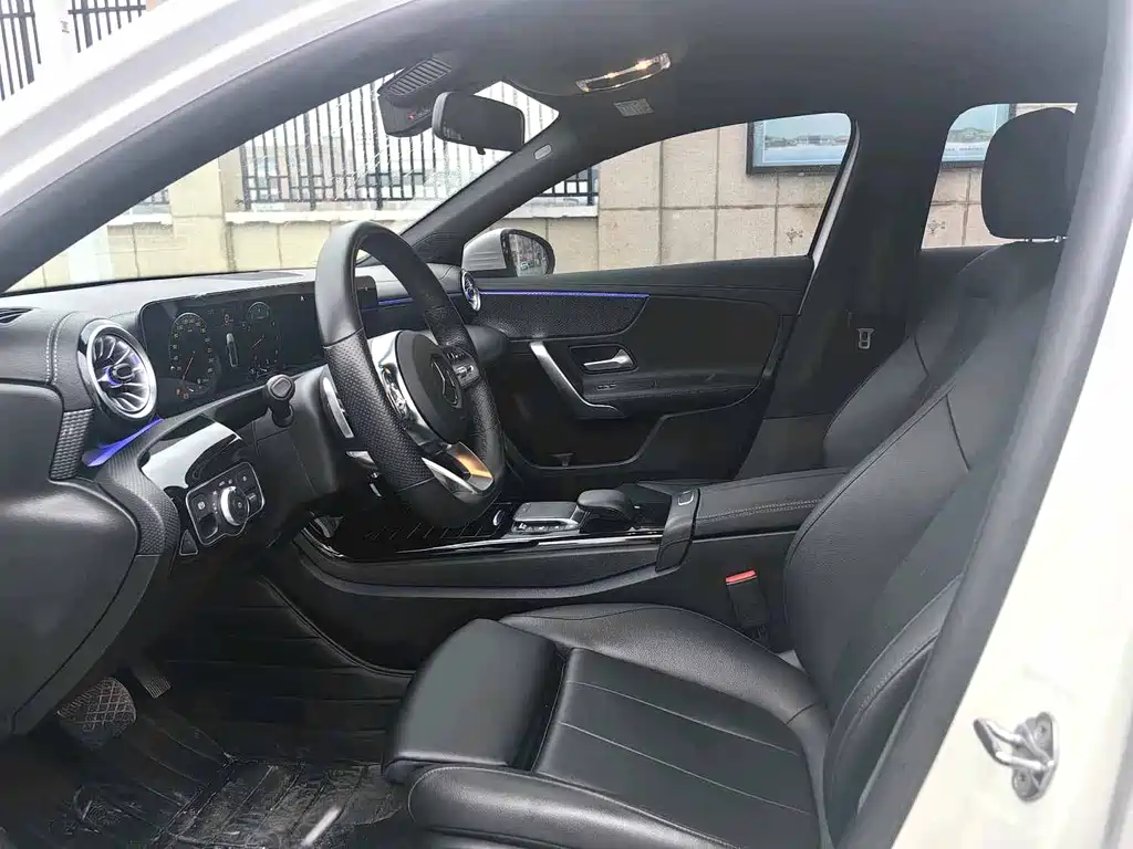 Mercedes-Benz Mercedes-Benz A-Class 2022 A 200 L Sport Sedan Fashion Edition 2022 - thumbnail 10