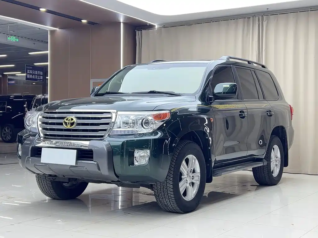 Toyota Land Cruiser 2010 4.7L Automatic VX 2011