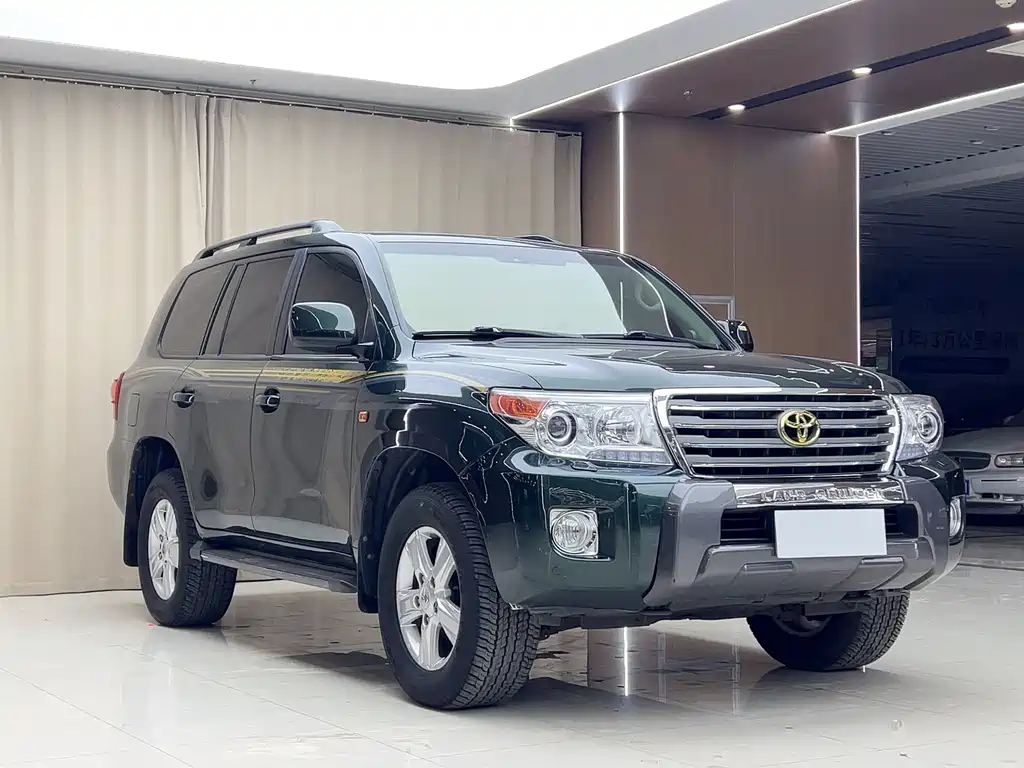 Toyota Land Cruiser 2010 4.7L Automatic VX 2011 - thumbnail 3