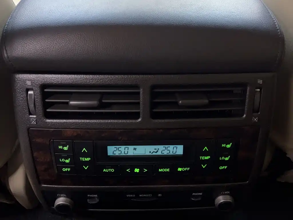 Toyota Land Cruiser 2010 4.7L Automatic VX 2011 - thumbnail 11