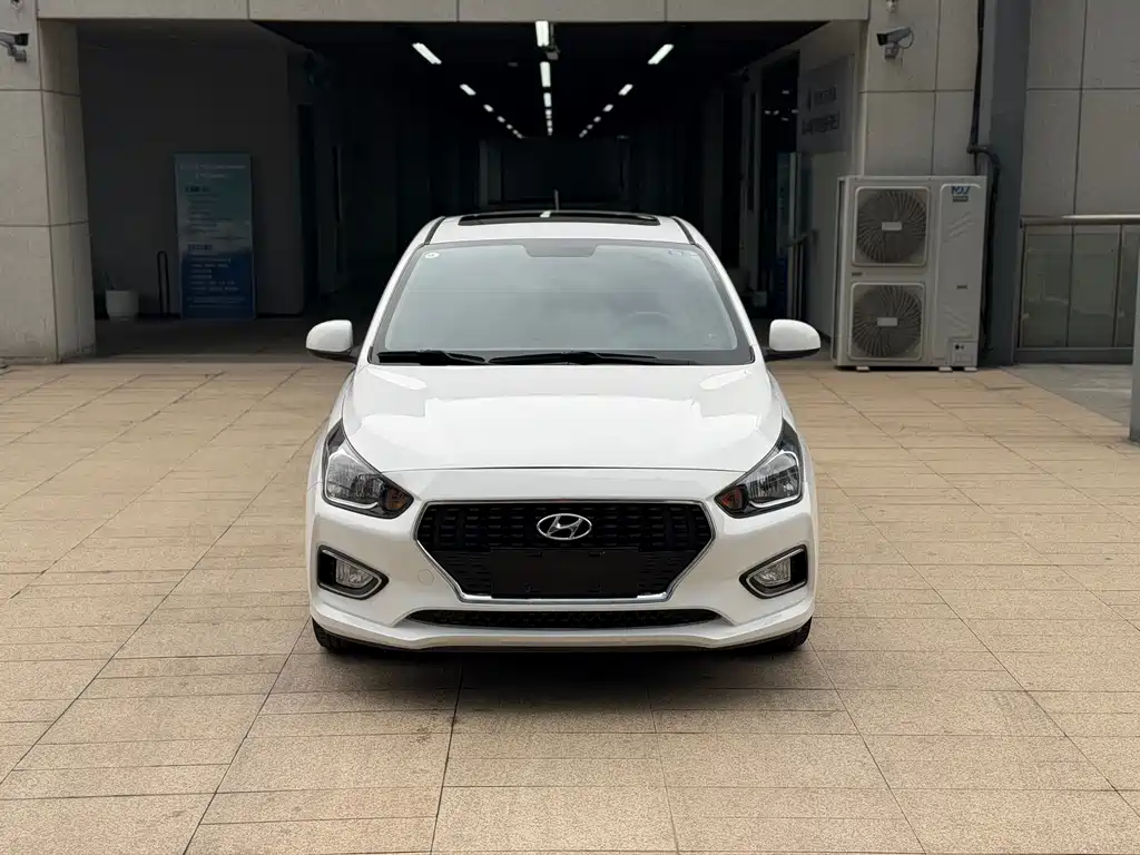 Hyundai Hyundai瑞纳 2017 1.4L Manual Sunroof Edition国V Note: The internationally accepted model name for "瑞纳" is "Hyundai瑞纳", which is the official English name used by Hyundai for this model in international markets. However, it's worth noting that in some international markets, this model might be known as the Hyundai Accent or Hyundai Verna depending on the region. For the most internationally recognized name, it would be: Hyundai Accent 2017 1.4L Manual Sunroof Edition国V 2018 - thumbnail 2