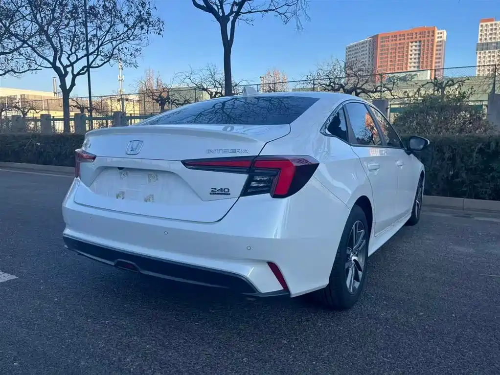 Honda Honda INTEGRA 2023 240TURBO CVT Technology Edition 2022 - thumbnail 4