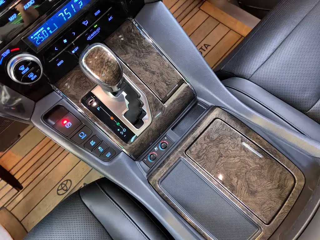 Toyota Alphard 2020 Dual Engine 2.5L HV Luxury Version 2020 - thumbnail 10