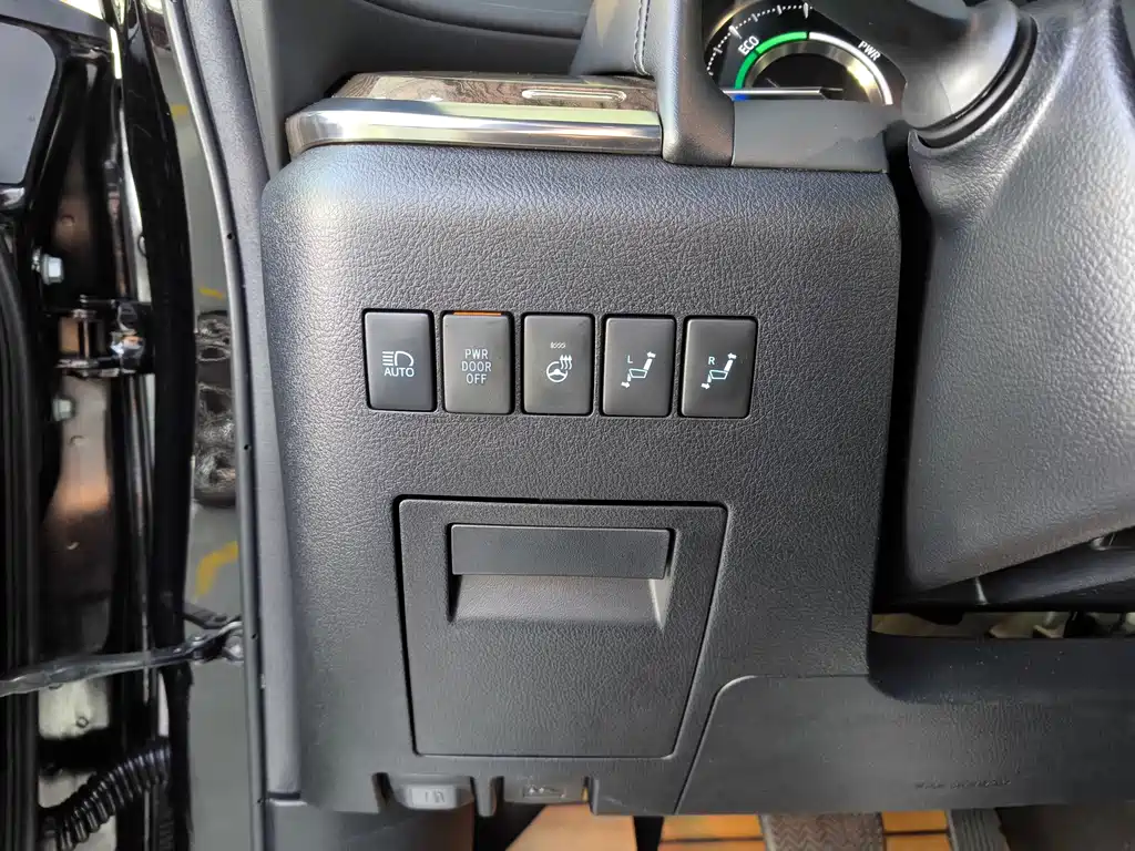 Toyota Alphard 2020 Dual Engine 2.5L HV Luxury Version 2020 - thumbnail 22