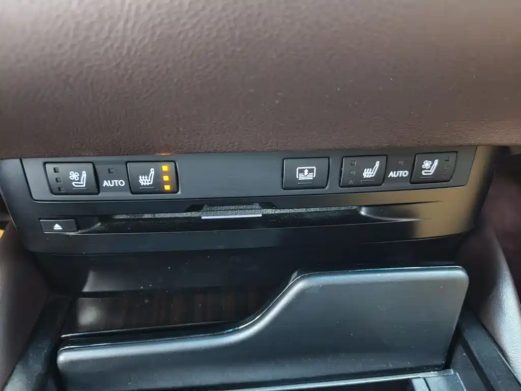 Lexus Lexus ES 2020 200 Luxury Edition 2021 - thumbnail 16