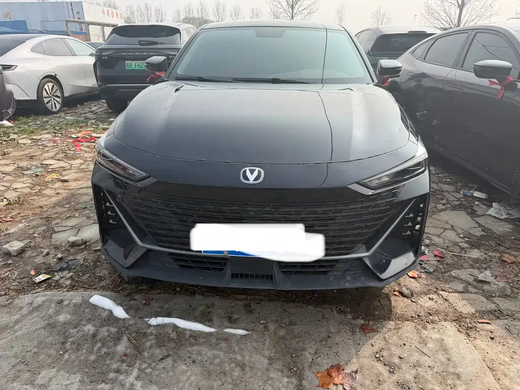 Changan Changan UNI-V 2022 1.5T Premium Edition 2022 - thumbnail 2