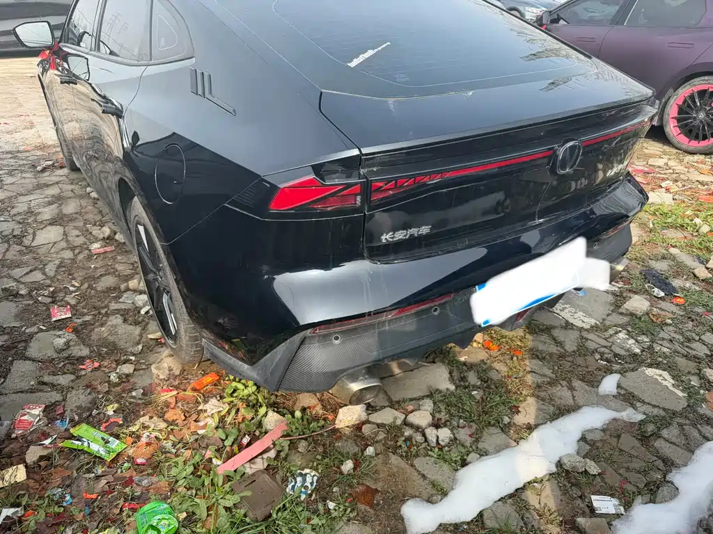 Changan Changan UNI-V 2022 1.5T Premium Edition 2022 - thumbnail 7