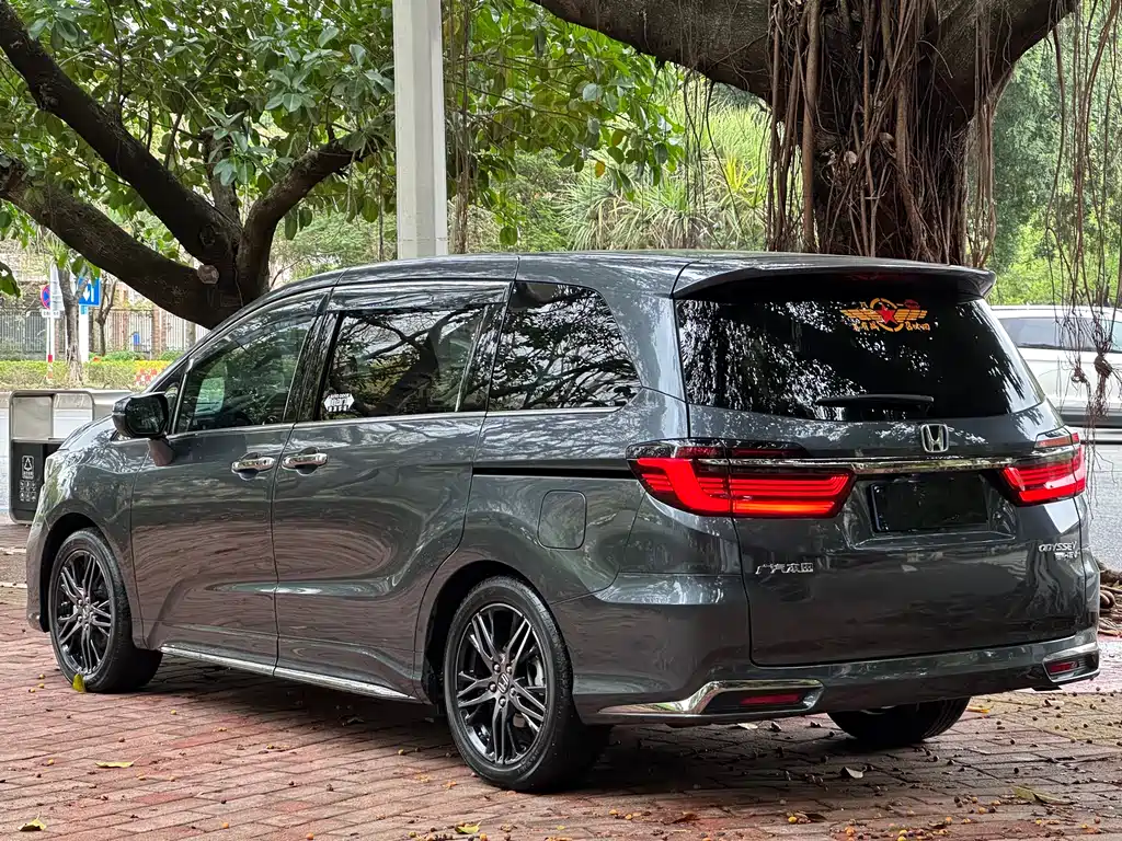 Honda Honda Odyssey 2022 2.0L e:HEV Sharp & Enjoy Edition 2023 - thumbnail 4
