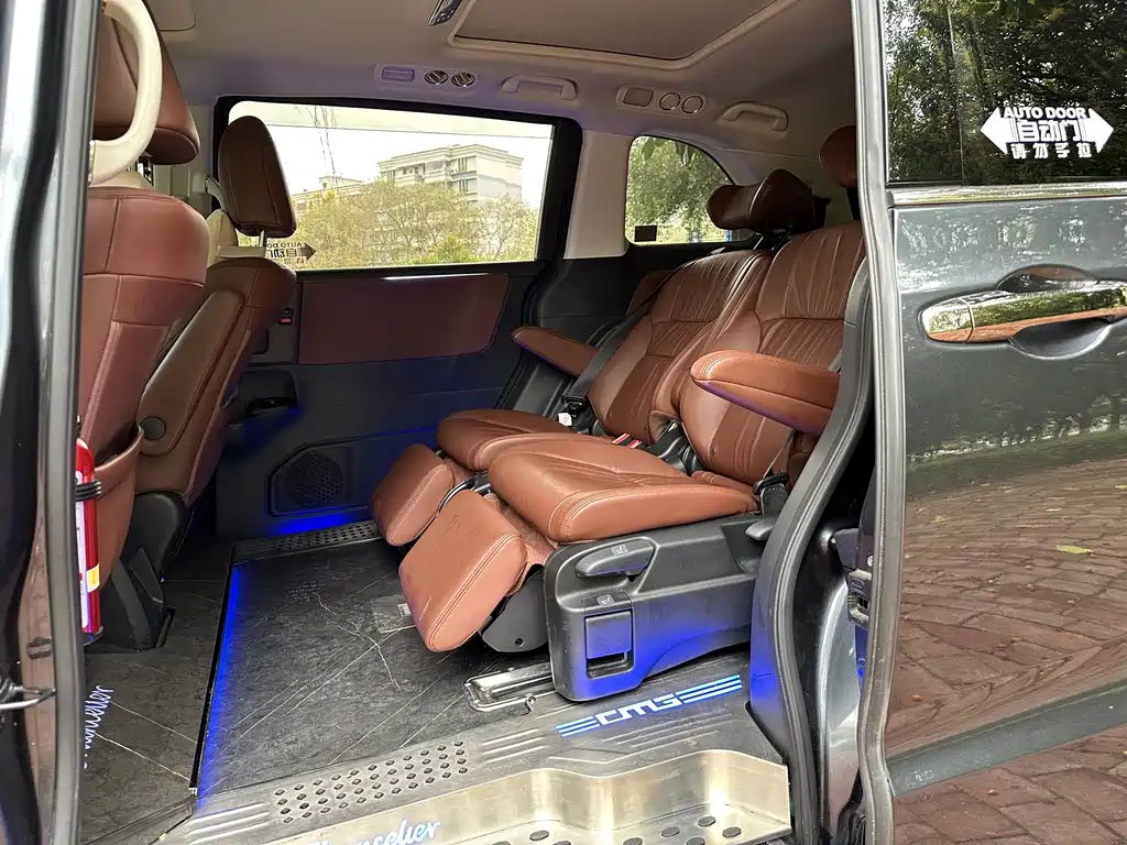 Honda Honda Odyssey 2022 2.0L e:HEV Sharp & Enjoy Edition 2023 - thumbnail 9