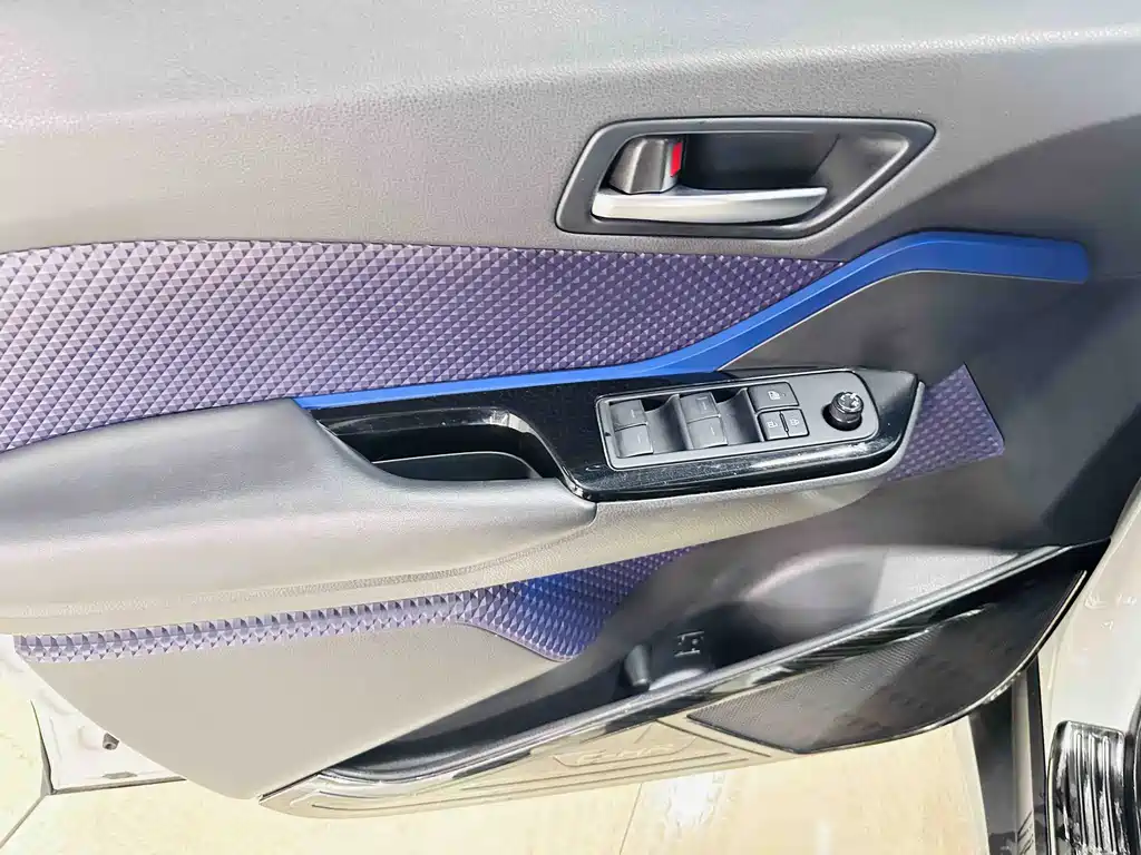 Toyota Toyota C-HR EV 2020 Luxury Sunroof Edition 2021 - thumbnail 17