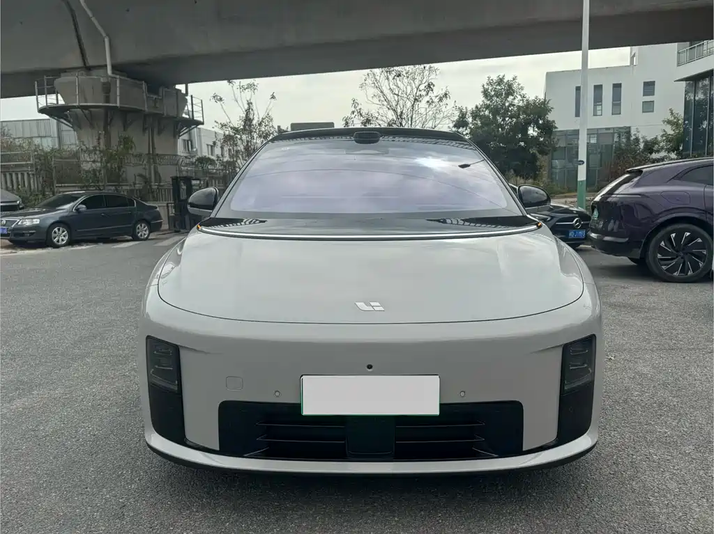 Li Auto Li Auto i8 2025 Standard Edition 2025 - thumbnail 2