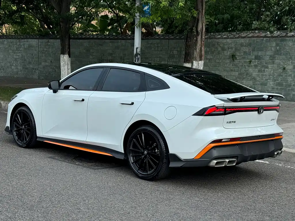 Changan Changan UNI-V 2024 1.5T Premium Sport Edition 2024 - thumbnail 3