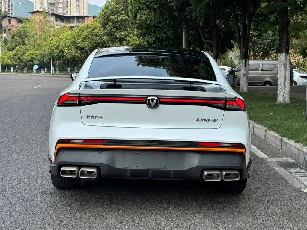 Changan Changan UNI-V 2024 1.5T Premium Sport Edition 2024 - thumbnail 4