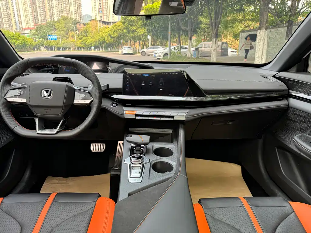 Changan Changan UNI-V 2024 1.5T Premium Sport Edition 2024 - thumbnail 6