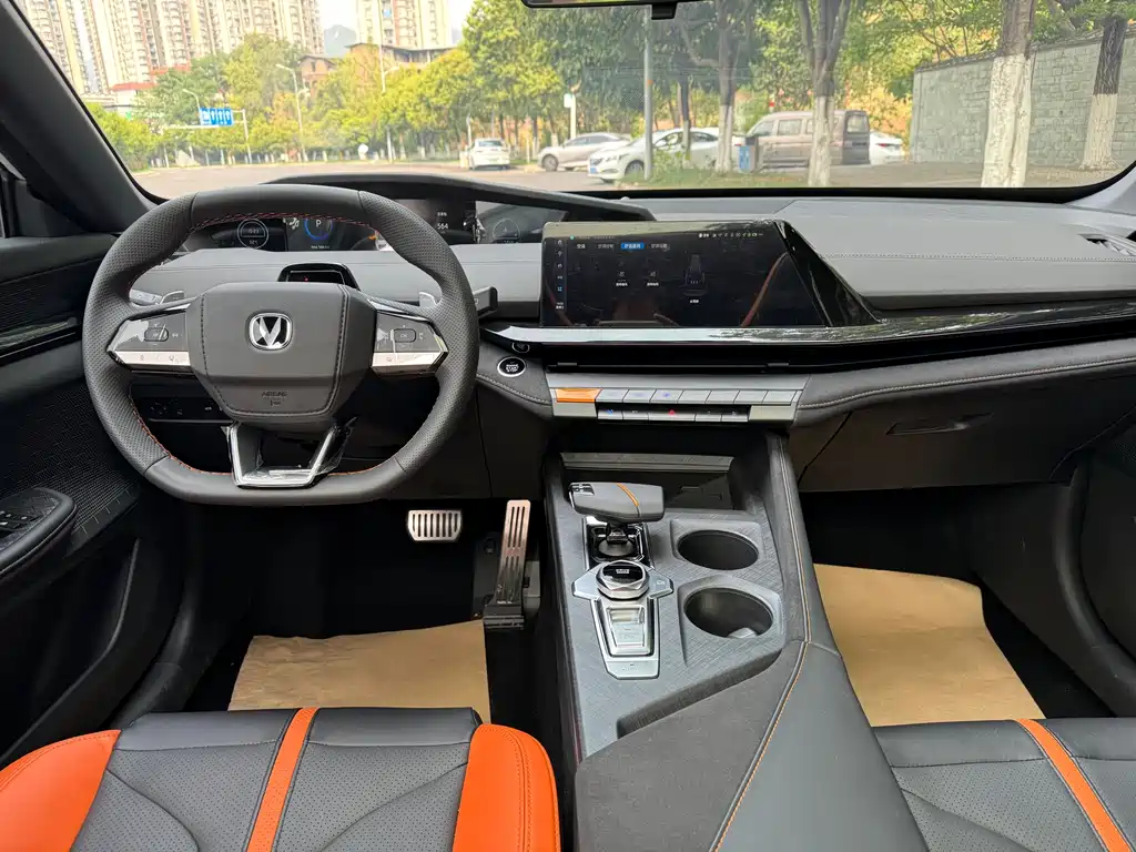 Changan Changan UNI-V 2024 1.5T Premium Sport Edition 2024 - thumbnail 8