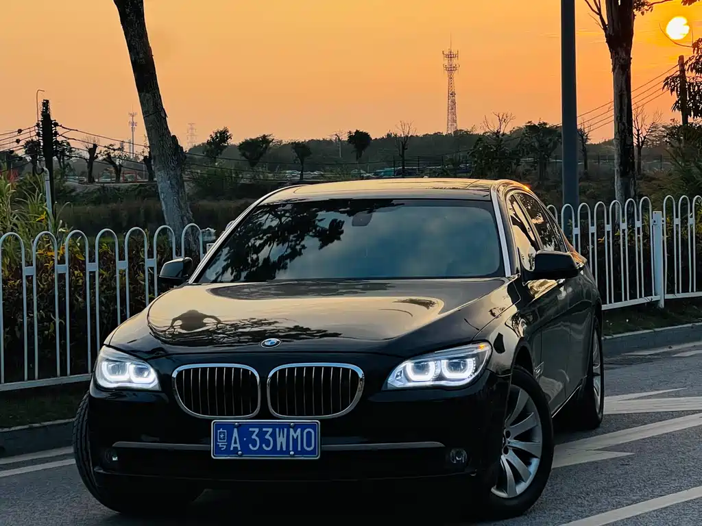 BMW BMW 7 Series 2011 740Li Steinway & Sons Limited Edition 2011 - thumbnail 3