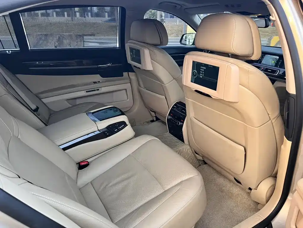 BMW BMW 7 Series 2011 740Li Steinway & Sons Limited Edition 2011 - thumbnail 15