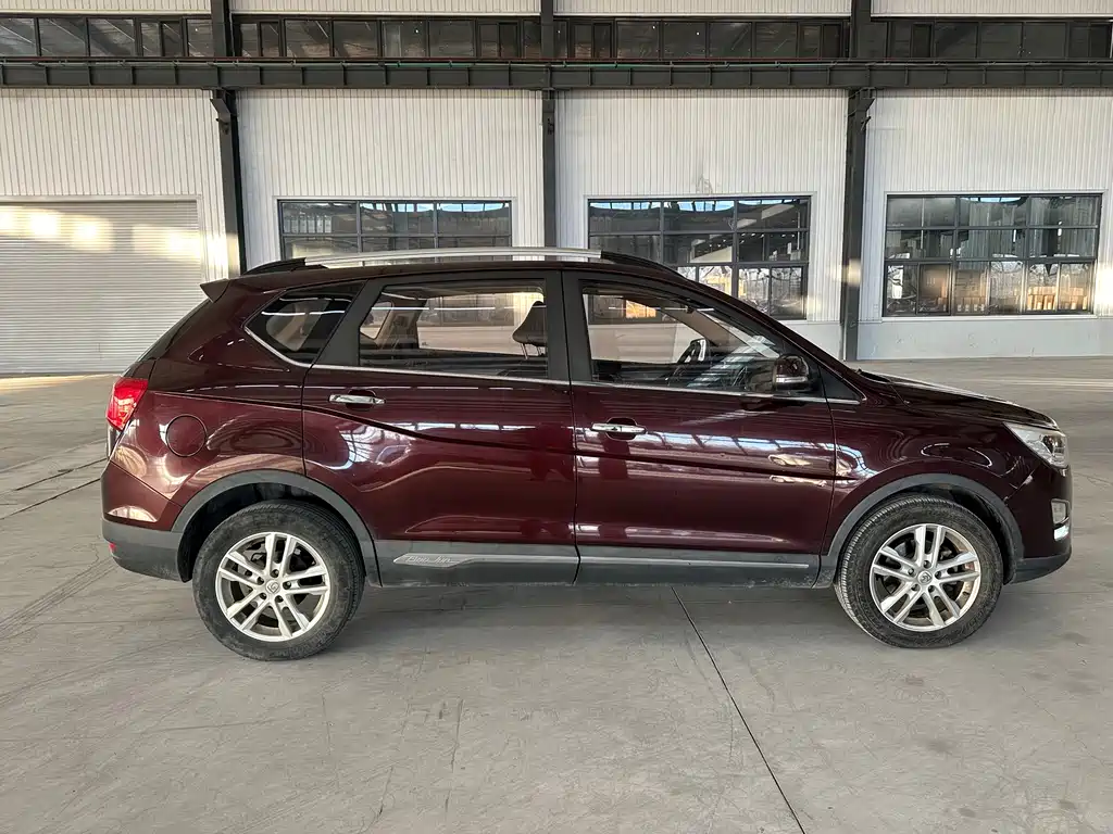 Baojun Baojun 560 2017 1.8L iAMT Comfort Edition 2017 - thumbnail 4