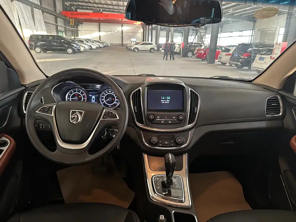 Baojun Baojun 560 2017 1.8L iAMT Comfort Edition 2017 - thumbnail 10