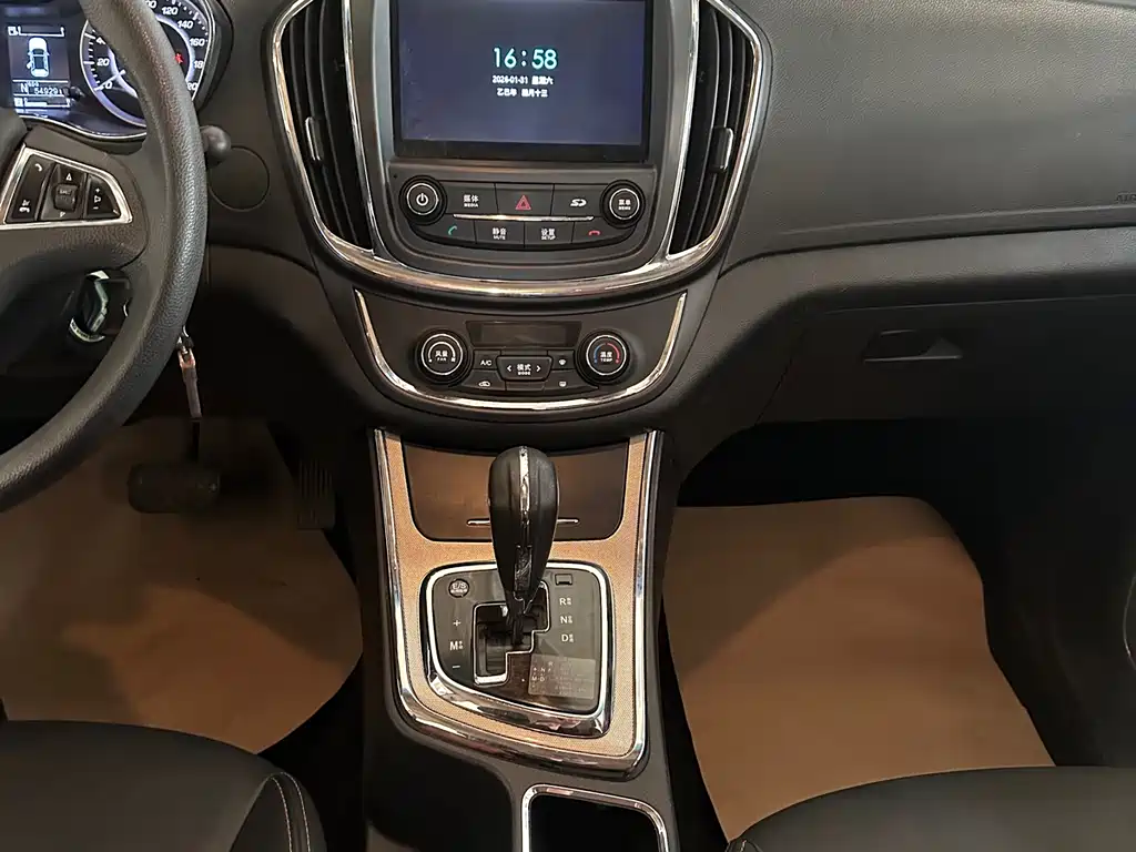 Baojun Baojun 560 2017 1.8L iAMT Comfort Edition 2017 - thumbnail 11