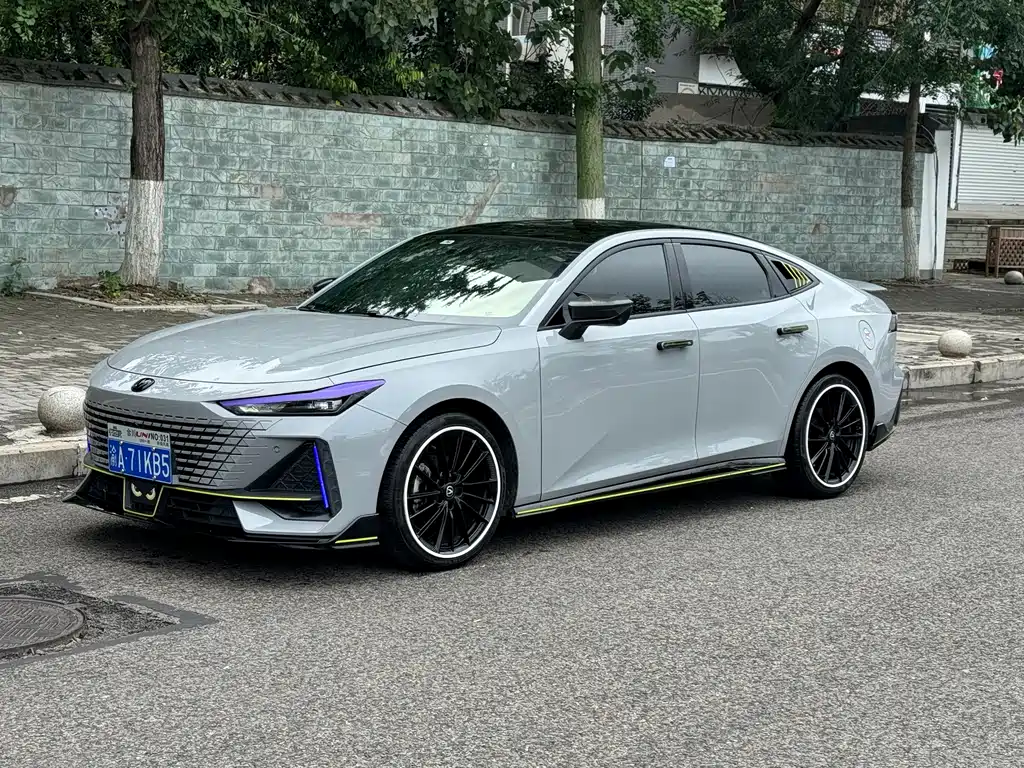 Changan Changan UNI-V 2023 1.5T Sport Edition 2023
