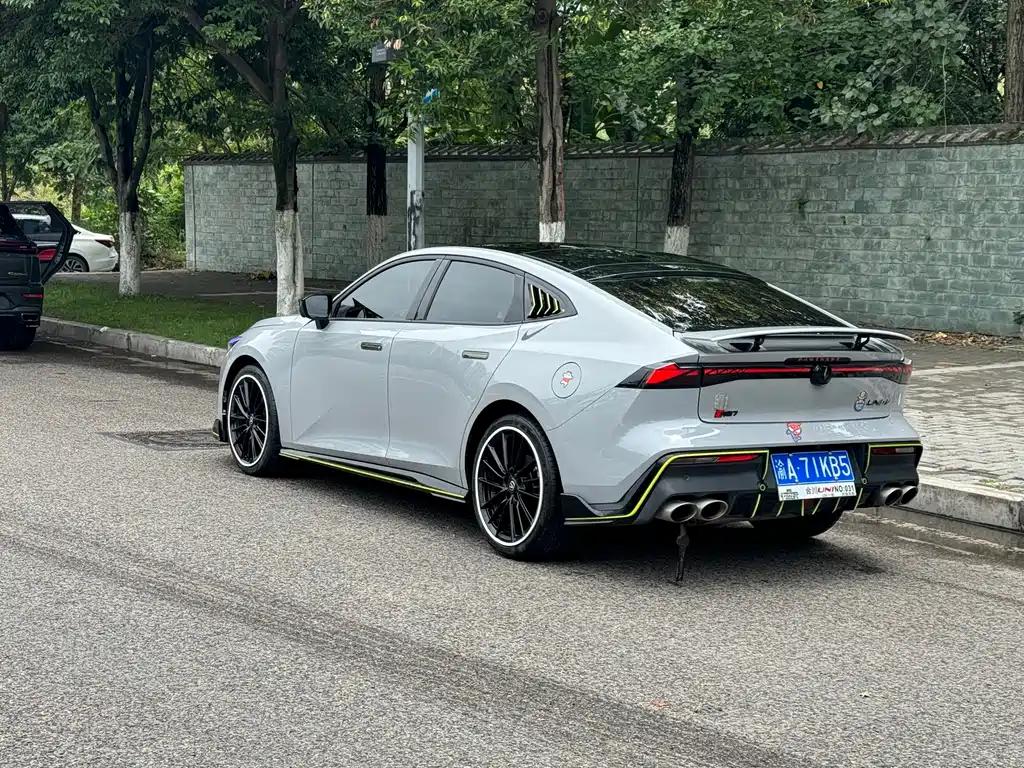 Changan Changan UNI-V 2023 1.5T Sport Edition 2023 - thumbnail 4