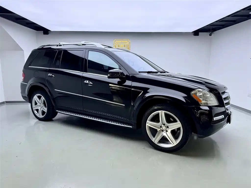 Mercedes-Benz Mercedes-Benz GL-Class 2010 GL 550 4MATIC 2011 - thumbnail 3
