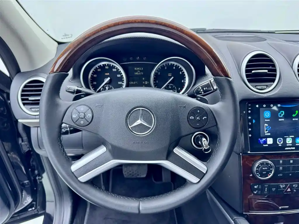 Mercedes-Benz Mercedes-Benz GL-Class 2010 GL 550 4MATIC 2011 - thumbnail 13