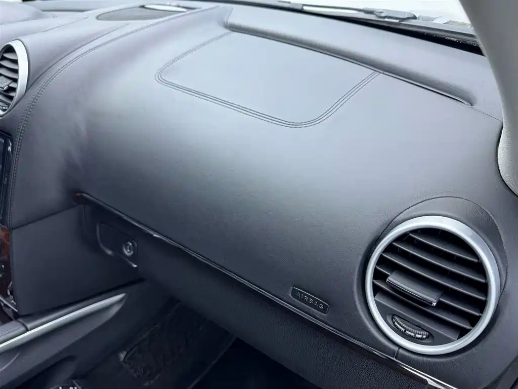 Mercedes-Benz Mercedes-Benz GL-Class 2010 GL 550 4MATIC 2011 - thumbnail 15