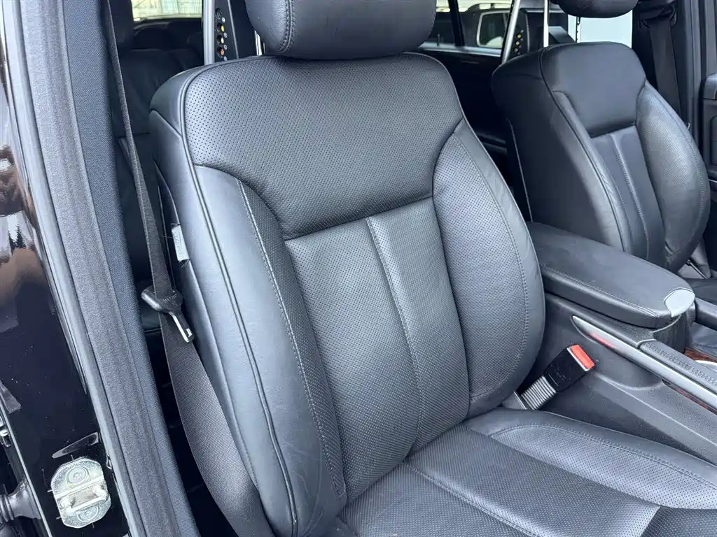 Mercedes-Benz Mercedes-Benz GL-Class 2010 GL 550 4MATIC 2011 - thumbnail 18