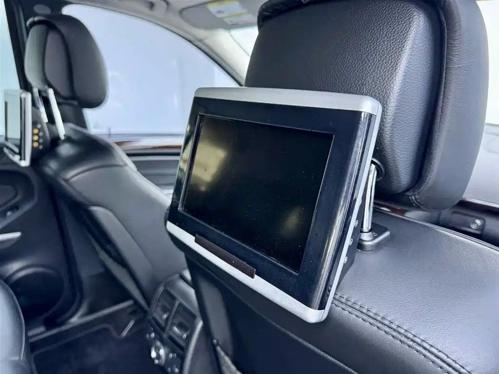 Mercedes-Benz Mercedes-Benz GL-Class 2010 GL 550 4MATIC 2011 - thumbnail 21