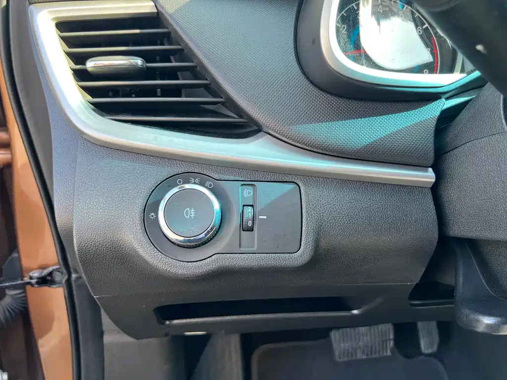 Chevrolet Cavalier 2019 320 Automatic Enjoyment Sunroof Edition 2019 - thumbnail 13