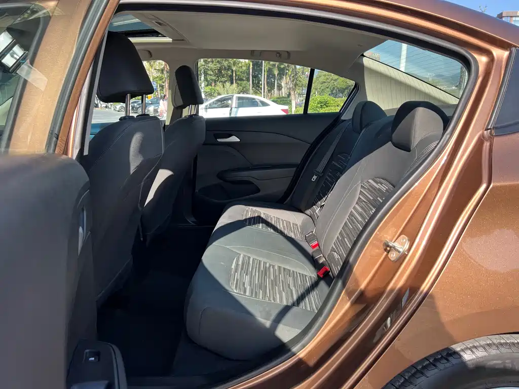 Chevrolet Cavalier 2019 320 Automatic Enjoyment Sunroof Edition 2019 - thumbnail 16