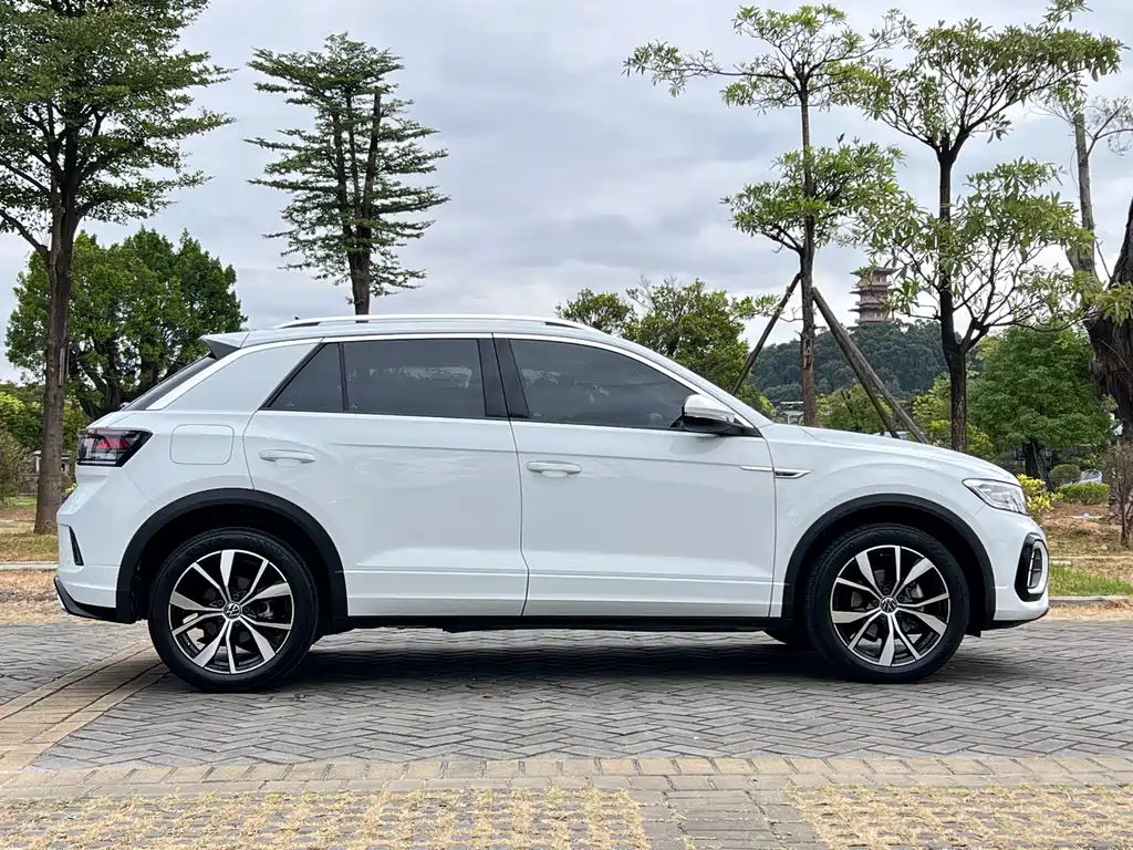 Volkswagen T-ROC 2023 300TSI DSG Front-Wheel Drive Morning Light Edition 2023 - thumbnail 11