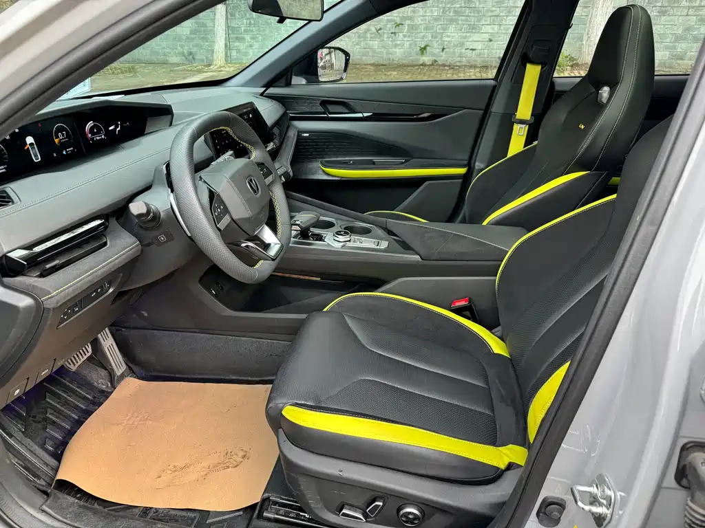 Changan Changan UNI-V 2023 1.5T Sport Edition 2023 - thumbnail 5