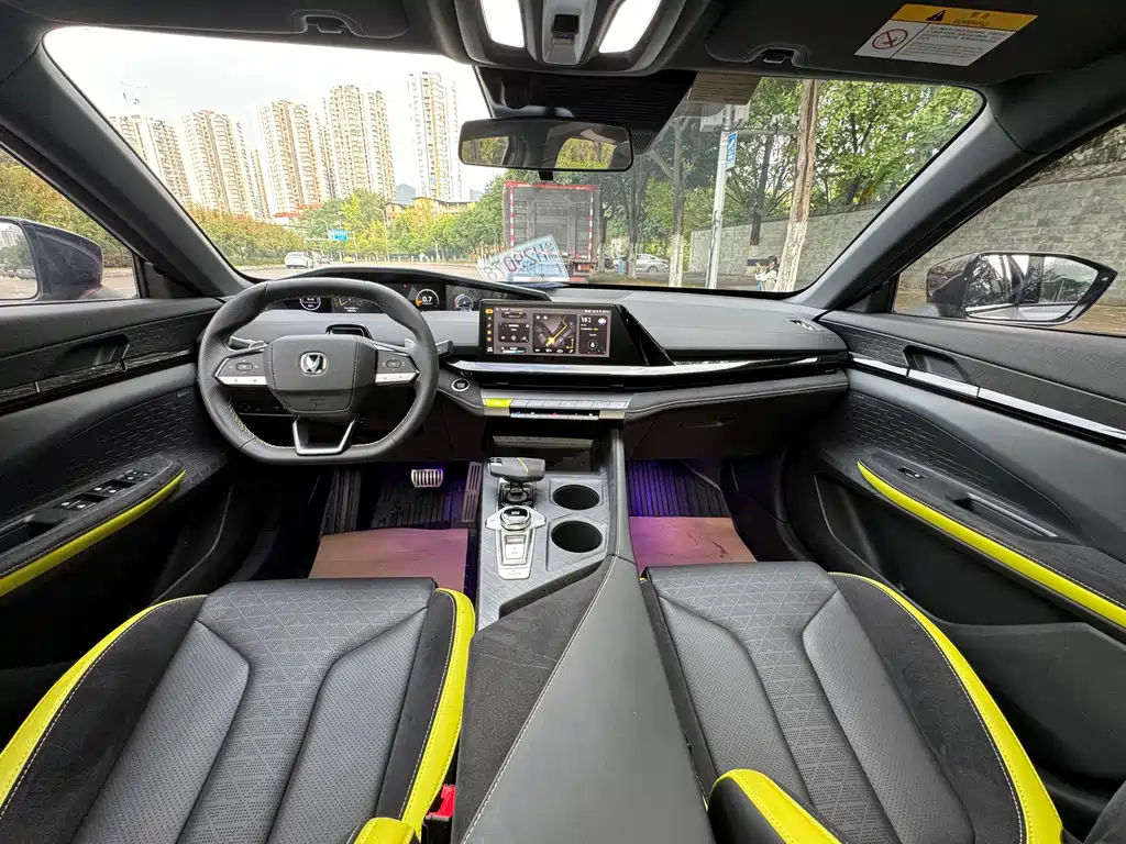 Changan Changan UNI-V 2023 1.5T Sport Edition 2023 - thumbnail 8
